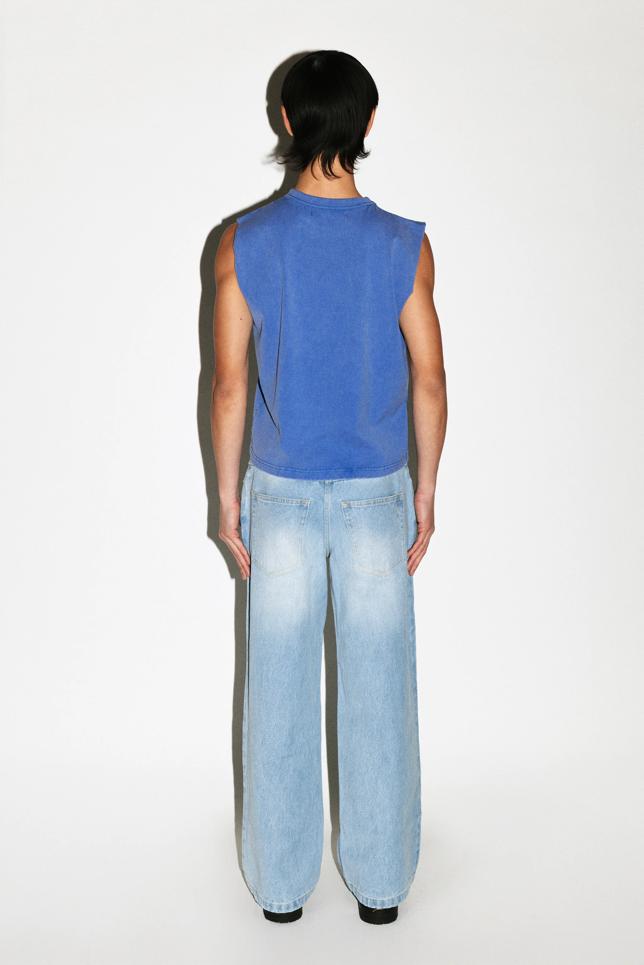 Bronson Low-Rise Relaxed Straight-Leg Jeans - Image 8