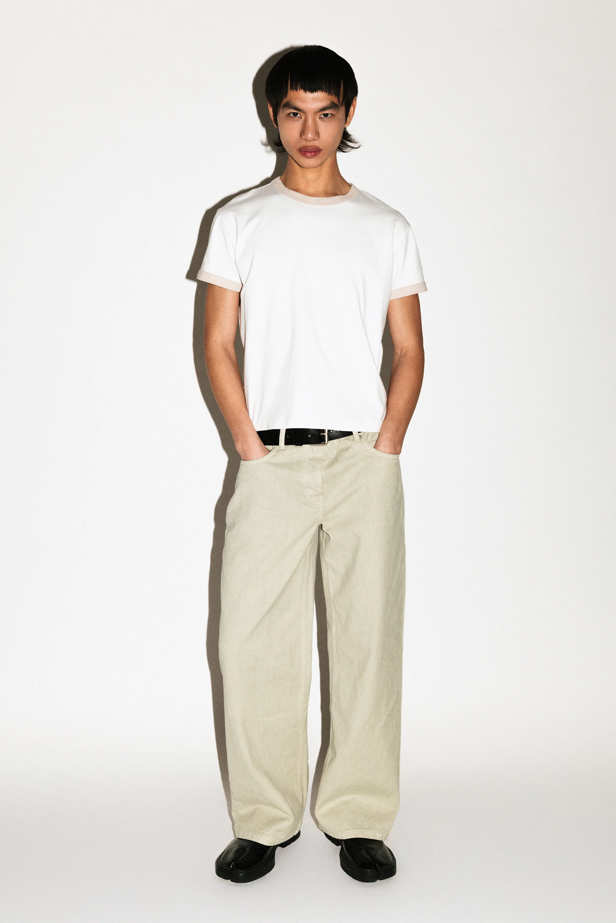 Bronson Low-Rise Relaxed Straight-Leg Jeans - Image 9