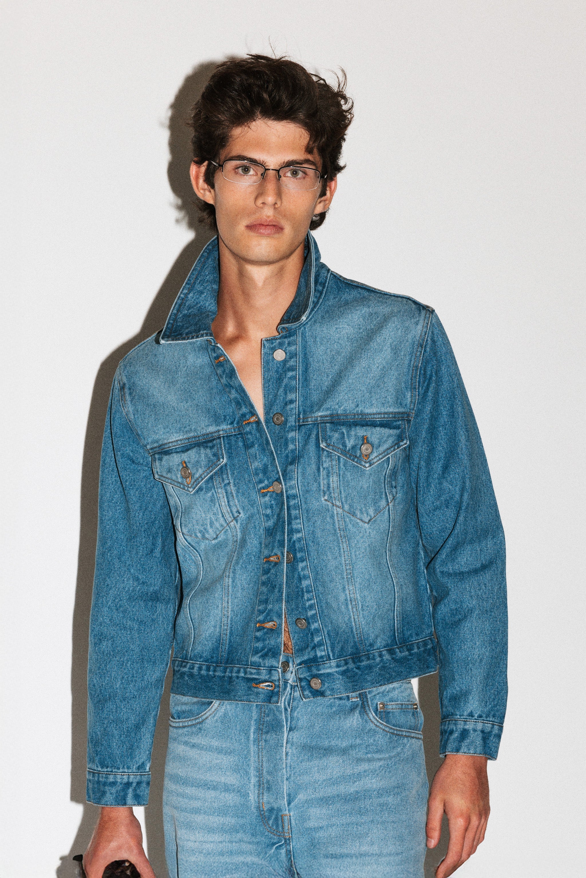 Runyon Fitted Western Denim Jacket - Image 13