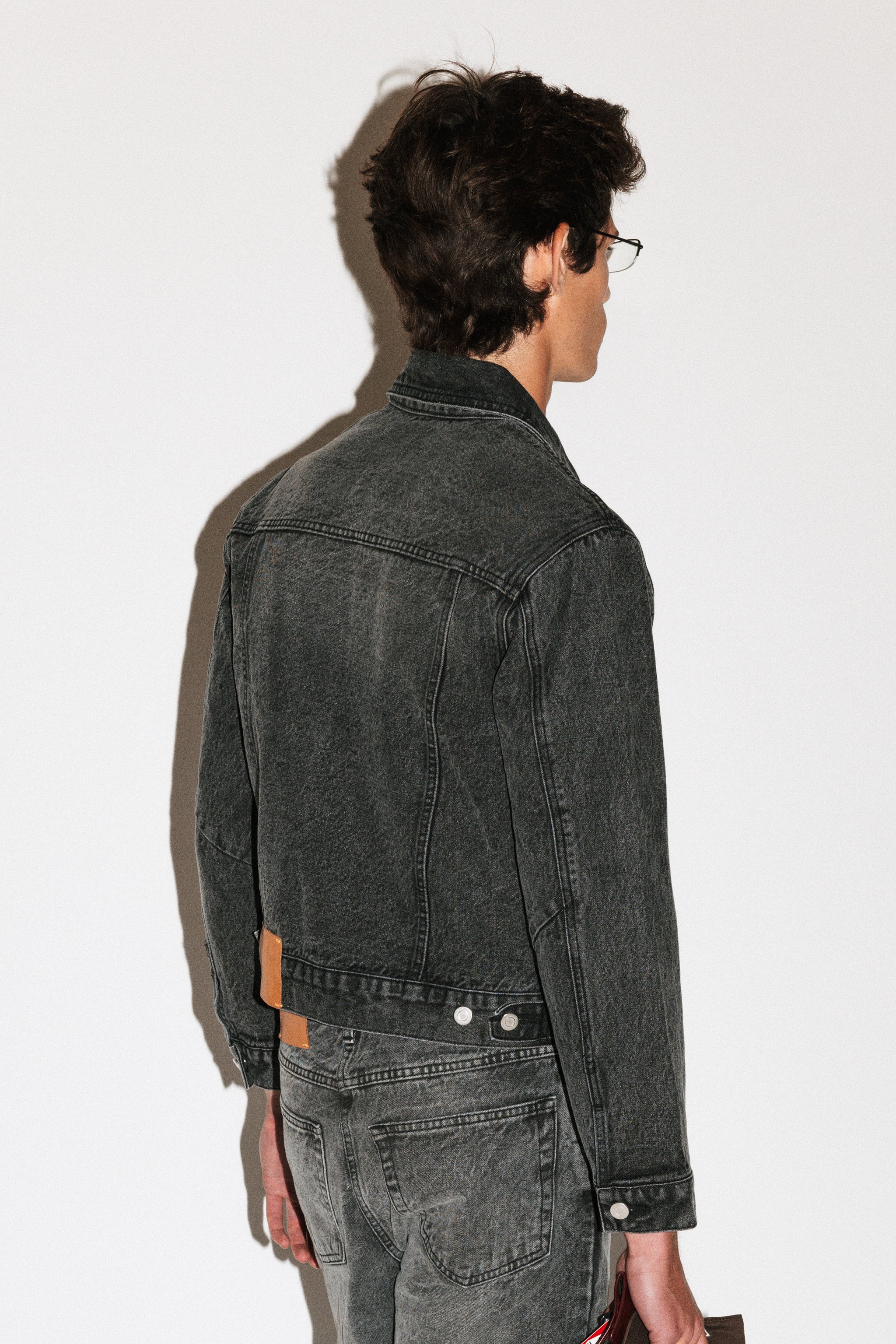 Runyon Fitted Western Denim Jacket - Image 7