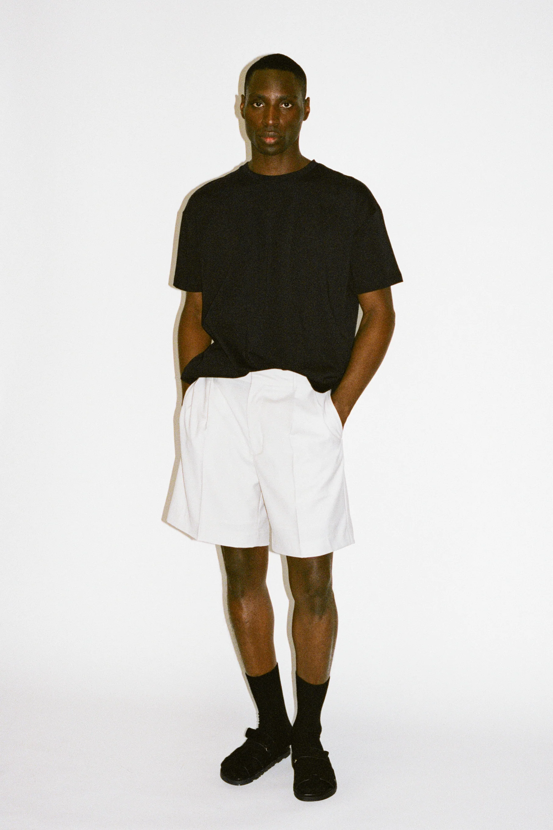 Villa Wide-Leg Tailored Shorts - Image 18