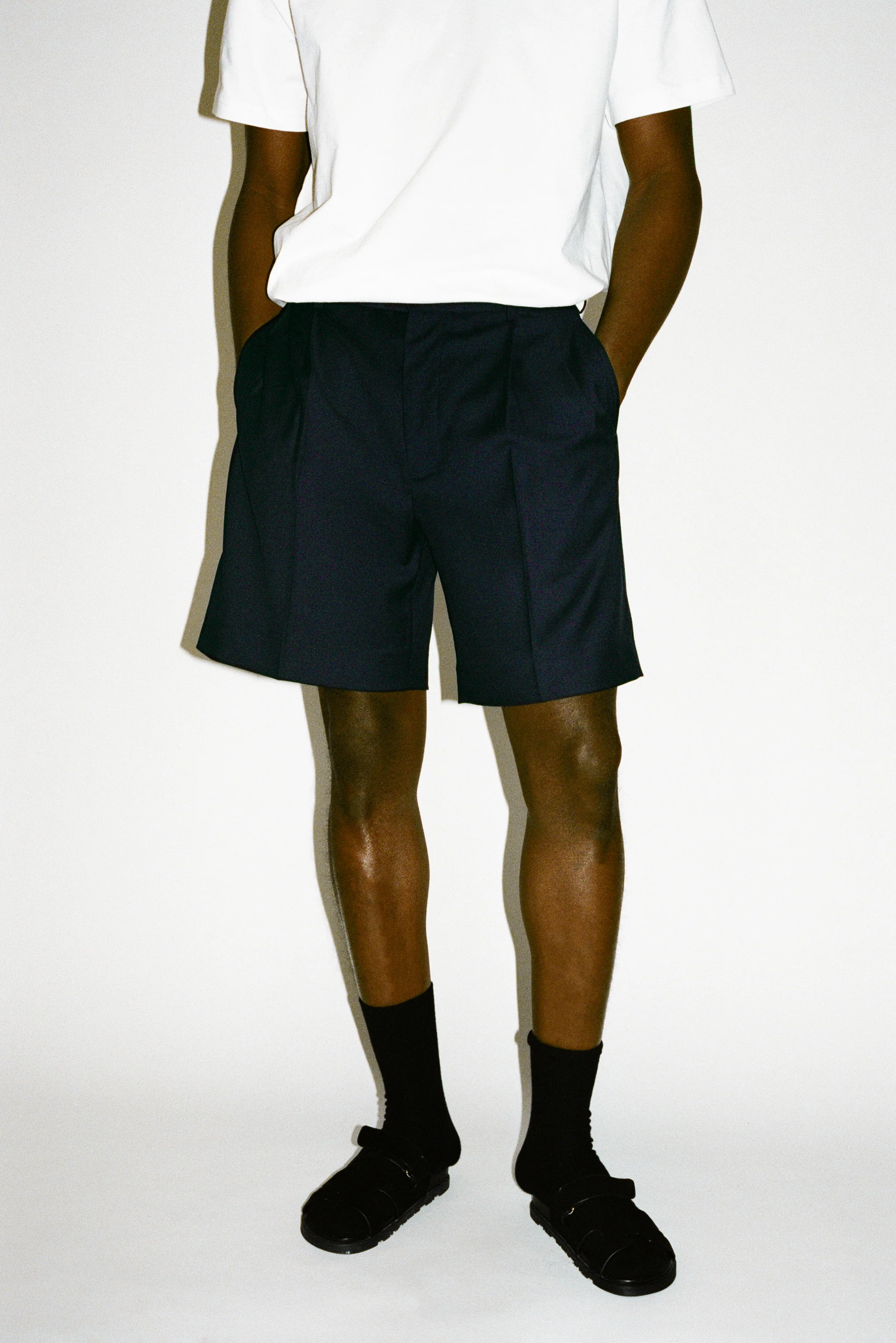 Villa Wide-Leg Tailored Shorts - Image 21