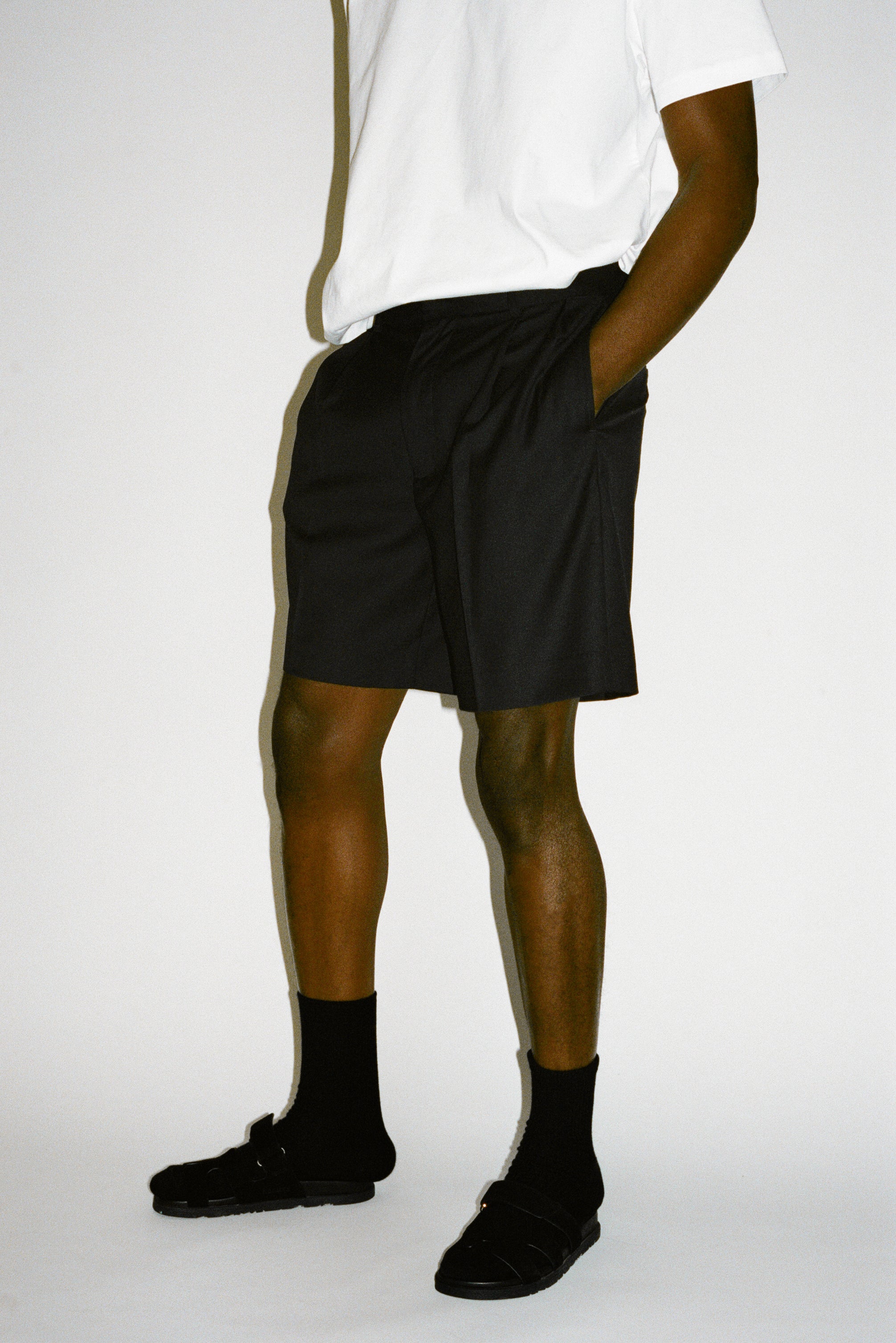 Villa Wide-Leg Tailored Shorts - Image 3