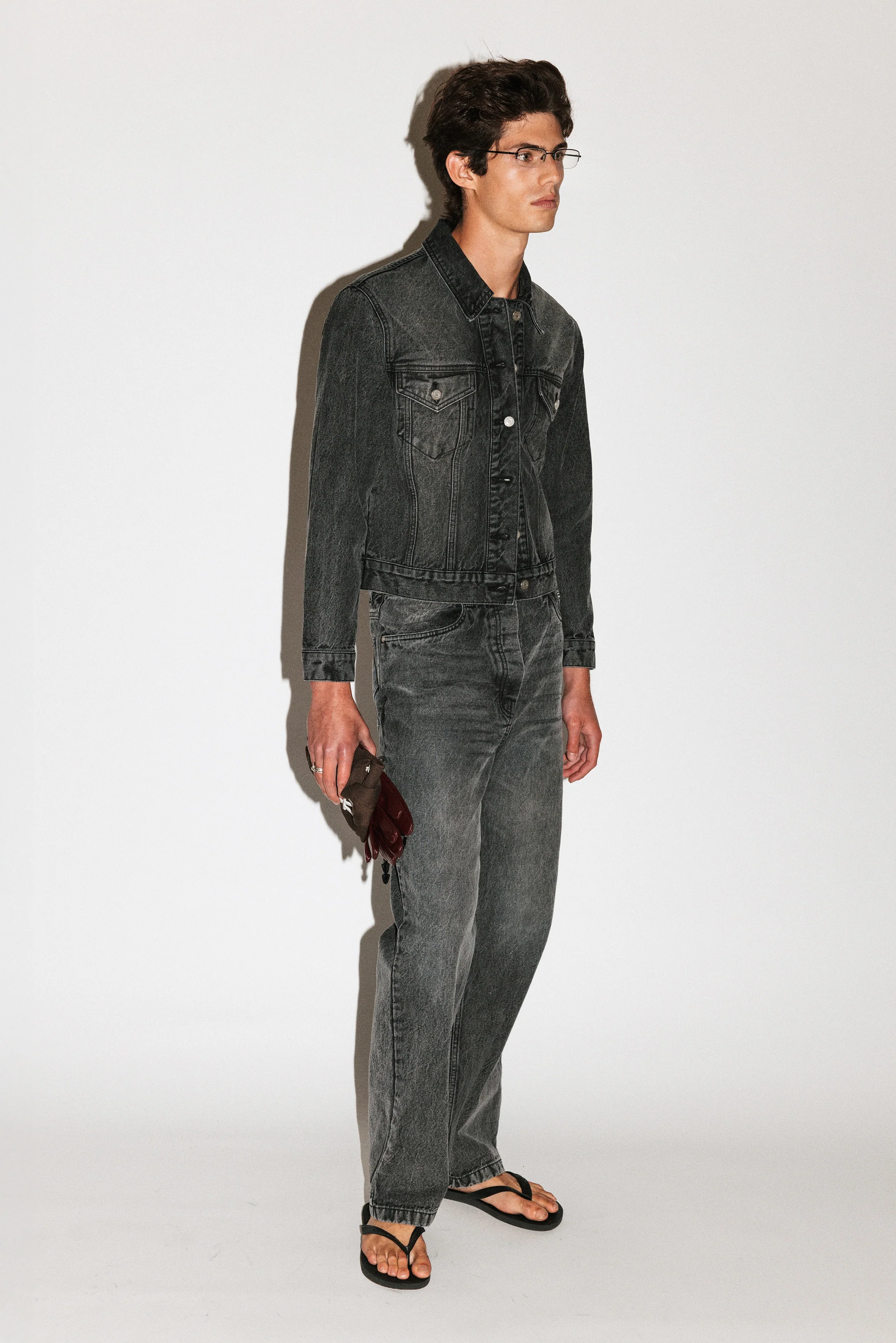 Wilson Loose Taper Straight Leg Jeans - Image 15